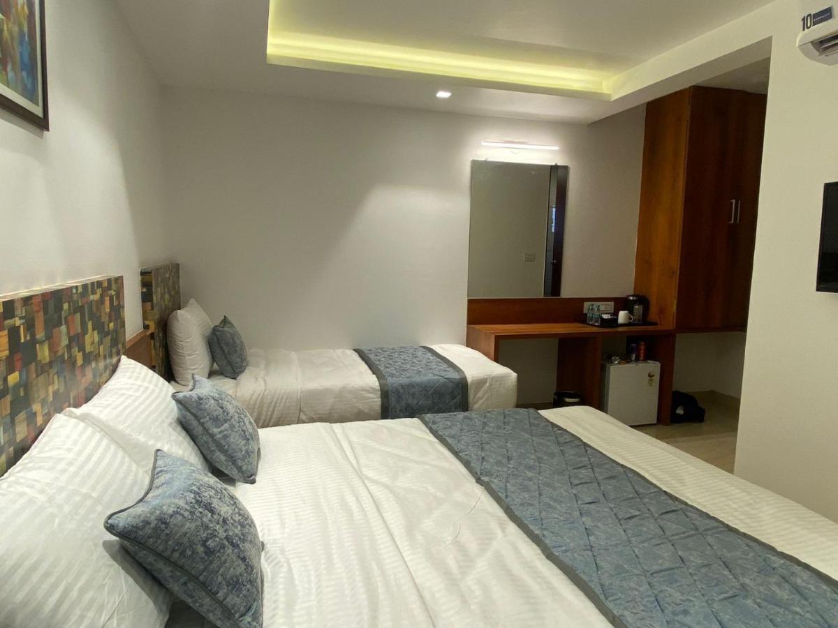 The Urban Hive Hotel Belgaum Buitenkant foto