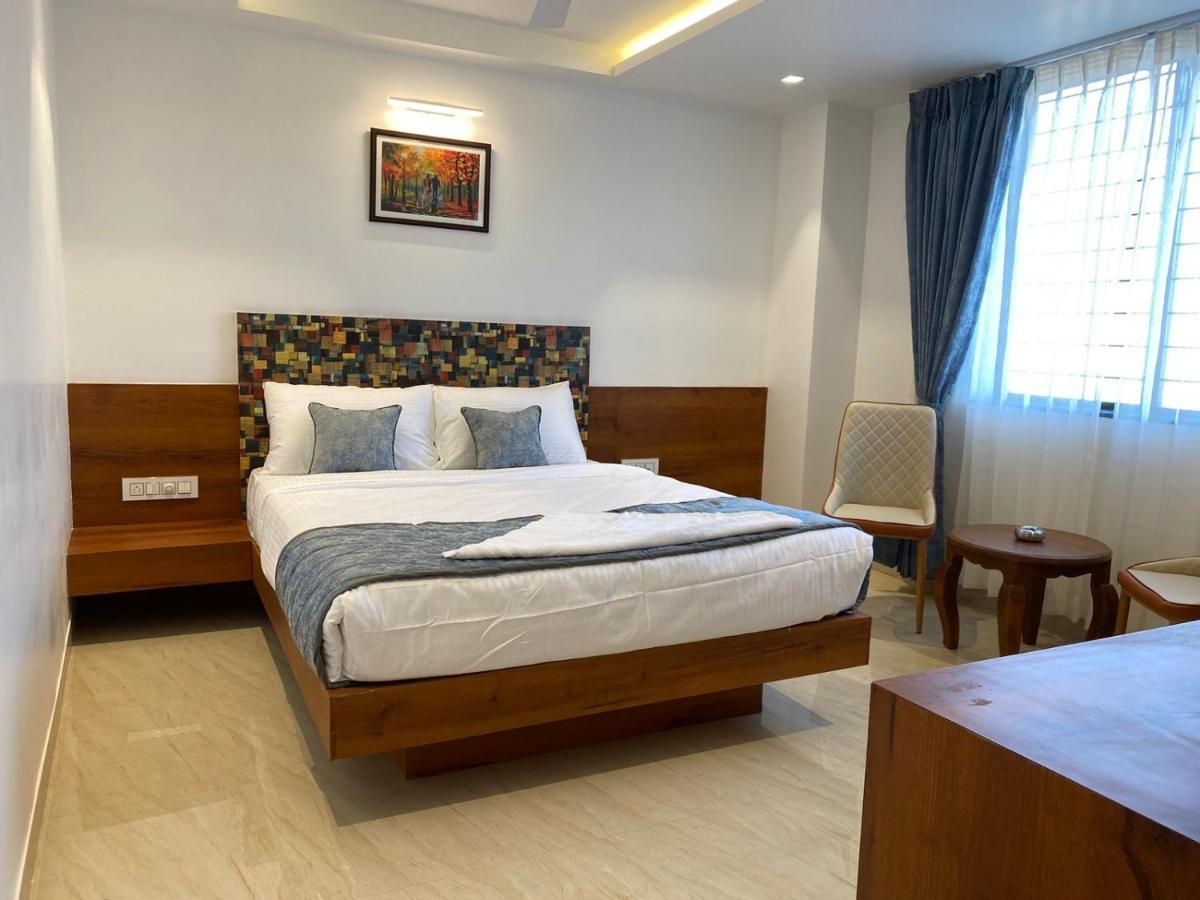 The Urban Hive Hotel Belgaum Buitenkant foto