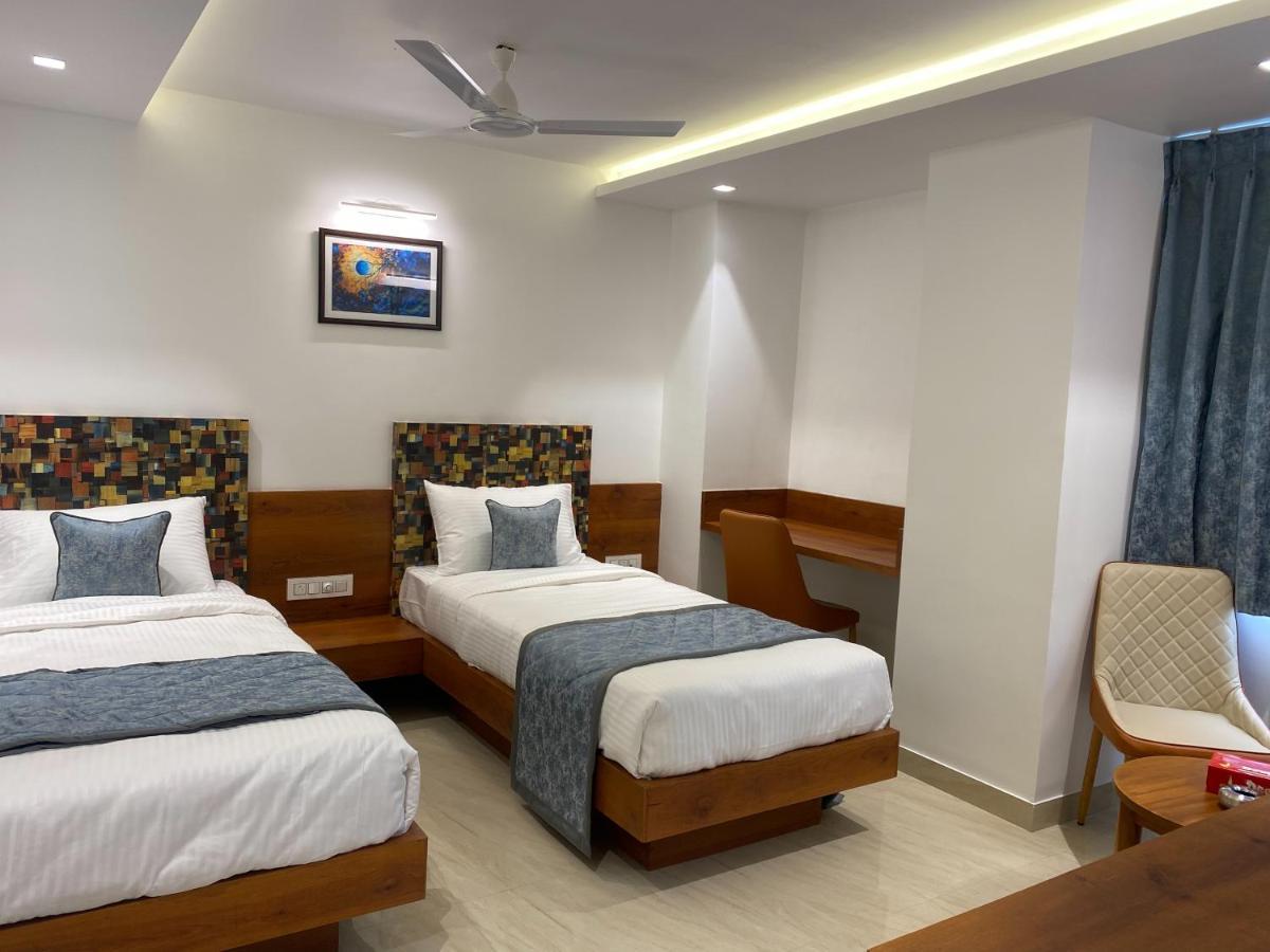 The Urban Hive Hotel Belgaum Buitenkant foto
