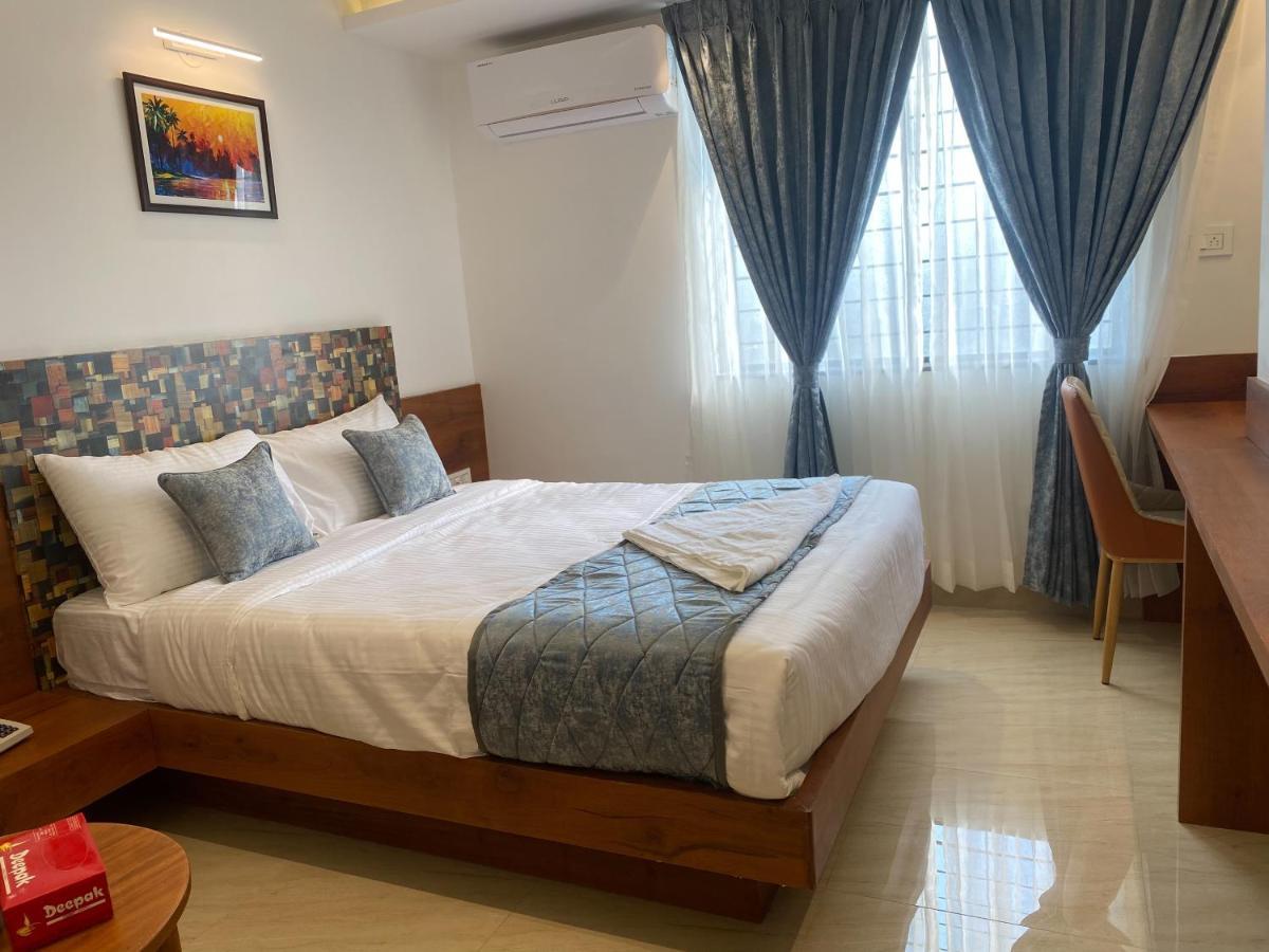 The Urban Hive Hotel Belgaum Buitenkant foto
