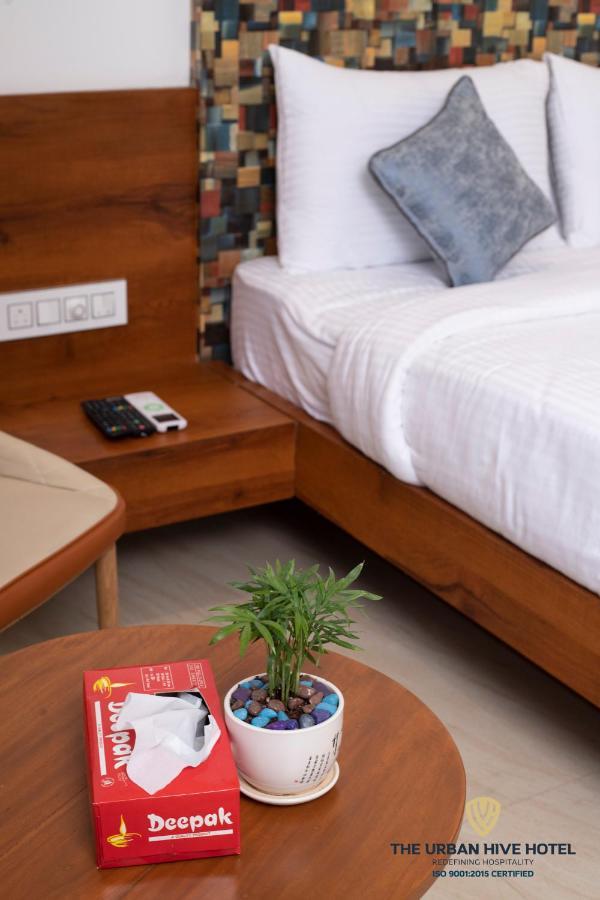 The Urban Hive Hotel Belgaum Buitenkant foto