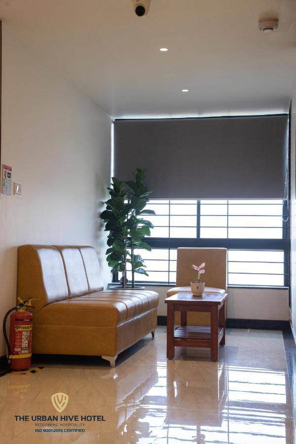 The Urban Hive Hotel Belgaum Buitenkant foto